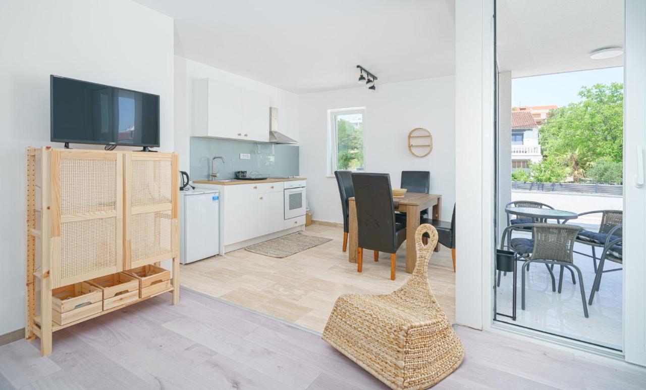 יזרה Vila Regina Apartment Paloma With Swimming Pool מראה חיצוני תמונה