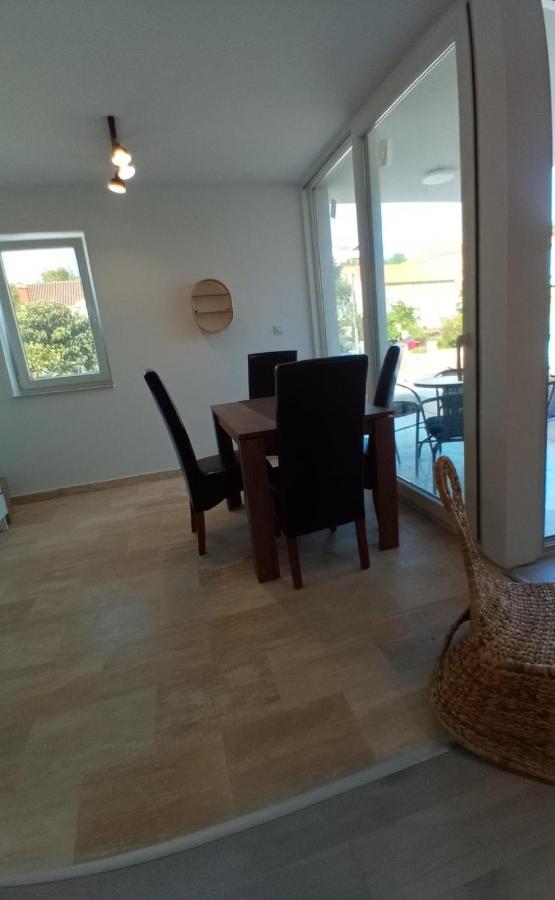 יזרה Vila Regina Apartment Paloma With Swimming Pool מראה חיצוני תמונה