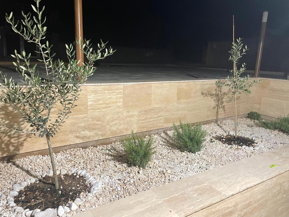 יזרה Vila Regina Apartment Paloma With Swimming Pool מראה חיצוני תמונה