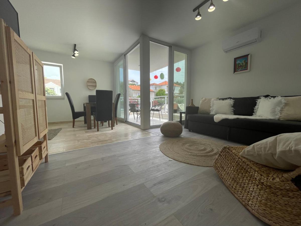 יזרה Vila Regina Apartment Paloma With Swimming Pool מראה חיצוני תמונה